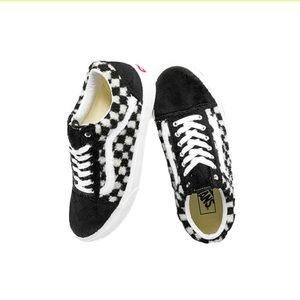 Worn once. Like new! Vans Old Skool "Sherpa Checkerboard" sneakers